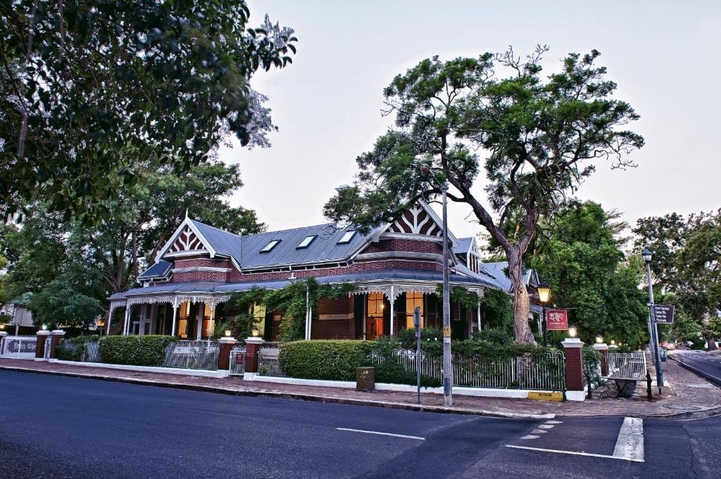 รูเซนวิจน์ เกสท์ เฮ้าส์ Hotel สเตลเลนบอช ภายนอก รูปภาพ